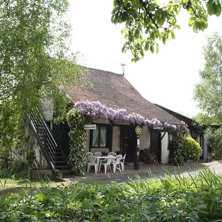 Monthodon La Marechalerie Bed & Breakfast エクステリア 写真