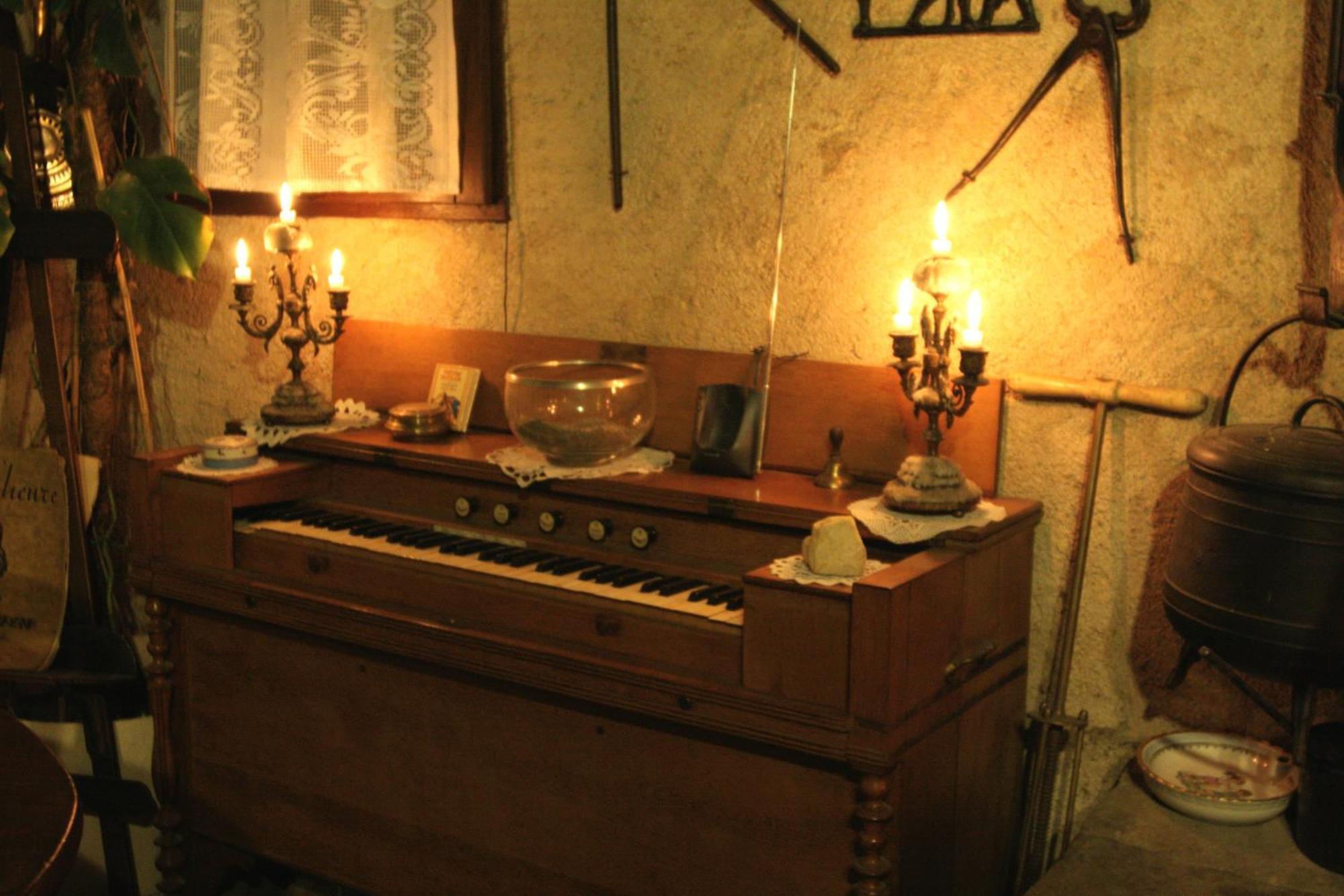 Monthodon La Marechalerie Bed & Breakfast エクステリア 写真