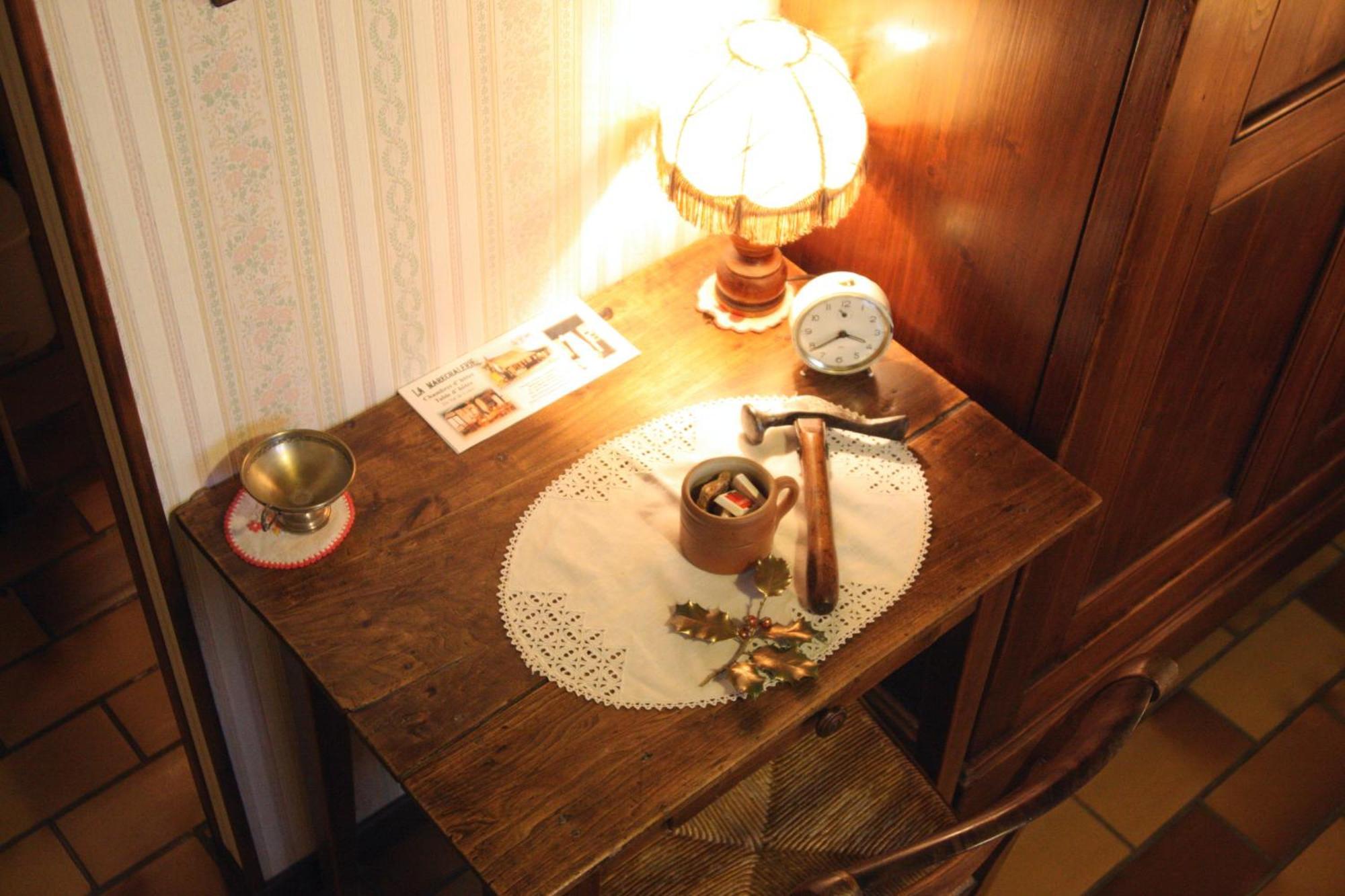 Monthodon La Marechalerie Bed & Breakfast エクステリア 写真