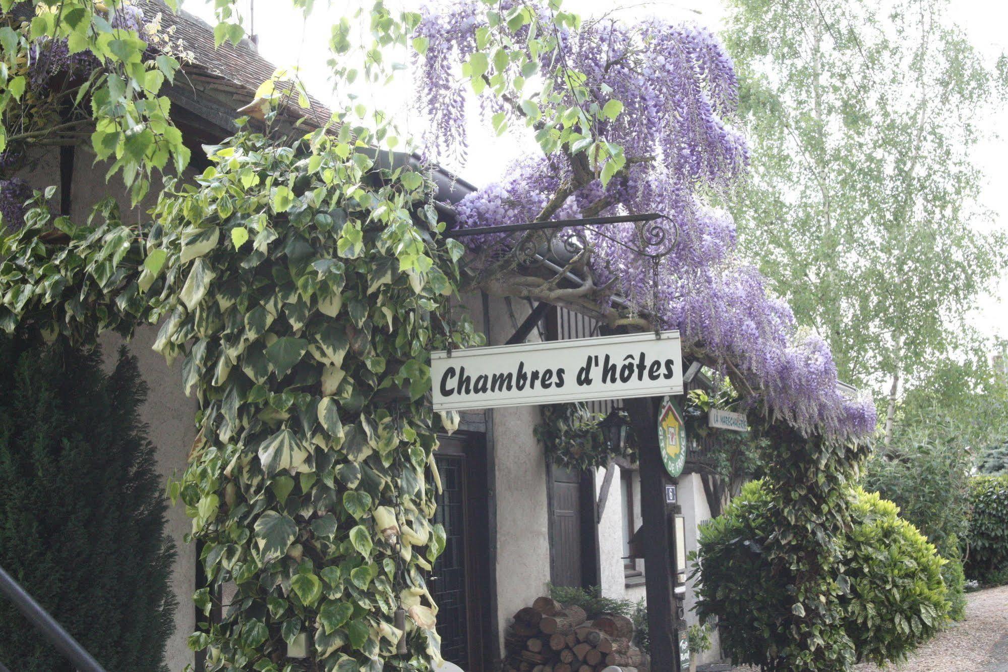 Monthodon La Marechalerie Bed & Breakfast エクステリア 写真